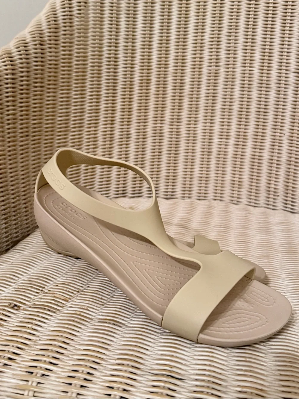 CROCS Women’s Cream Sandals